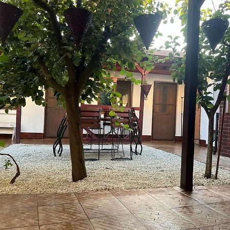 Casa Stefy Vama Veche วามาเวเก ภายนอก รูปภาพ