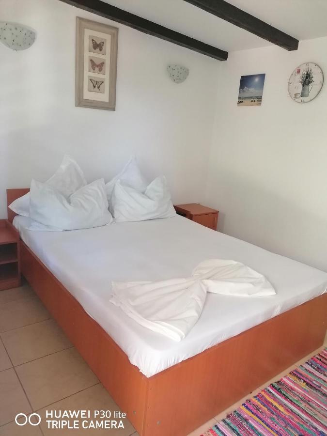 Casa Stefy Vama Veche วามาเวเก ภายนอก รูปภาพ