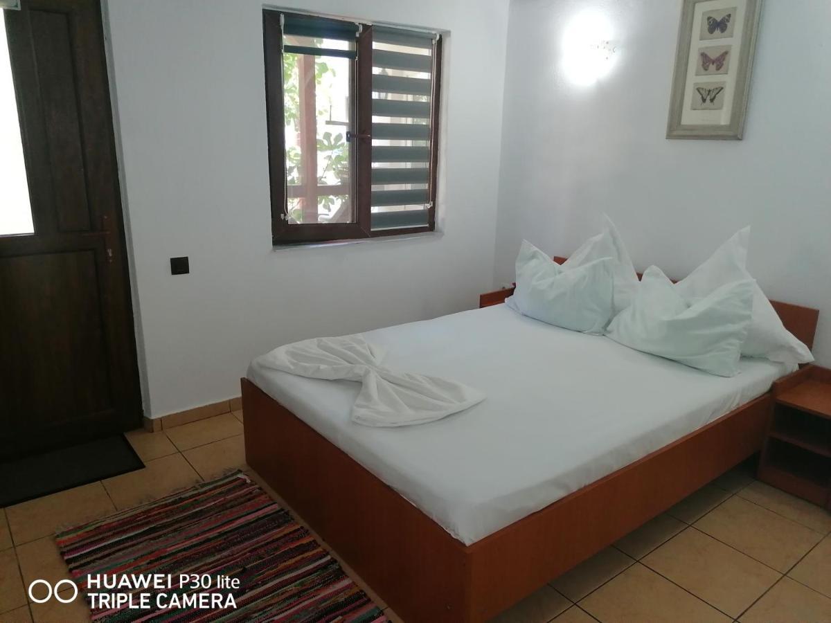 Casa Stefy Vama Veche วามาเวเก ภายนอก รูปภาพ
