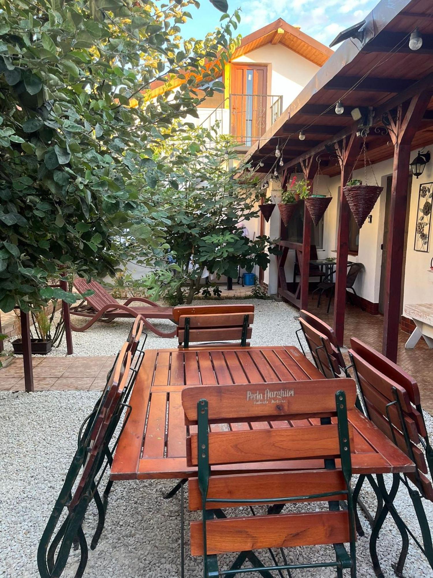 Casa Stefy Vama Veche วามาเวเก ภายนอก รูปภาพ